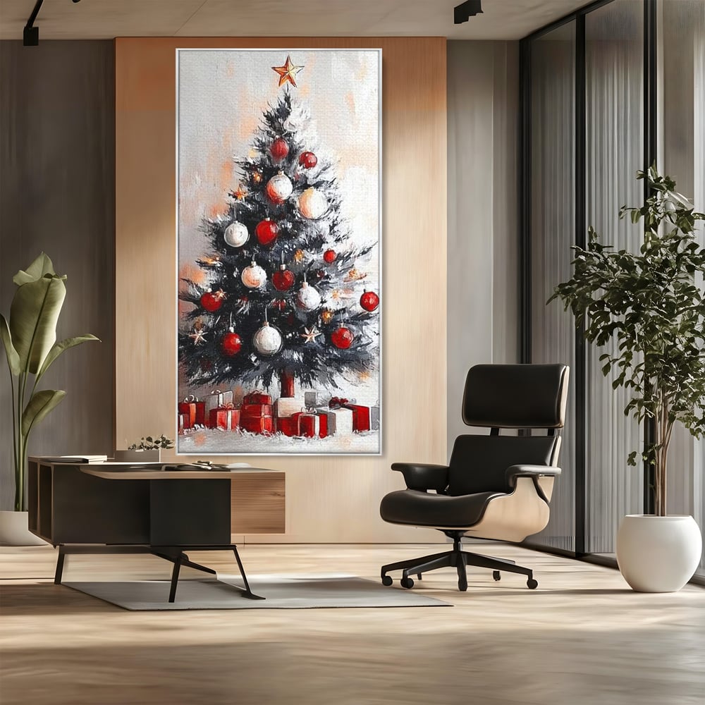 Tablou canvas cu tablou canvas cu brad de craciun pictat, in rama de aluminiu argintiu, pe perete intr-un birou